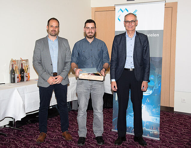 Le meilleur des meilleurs : avec une note exceptionnelle de 5,2, Daniel Gisler a obtenu le meilleur résultat aux examens professionnels 2021 dans la branche de la construction métallique ainsi que de chef d’atelier et de montage en construction métal